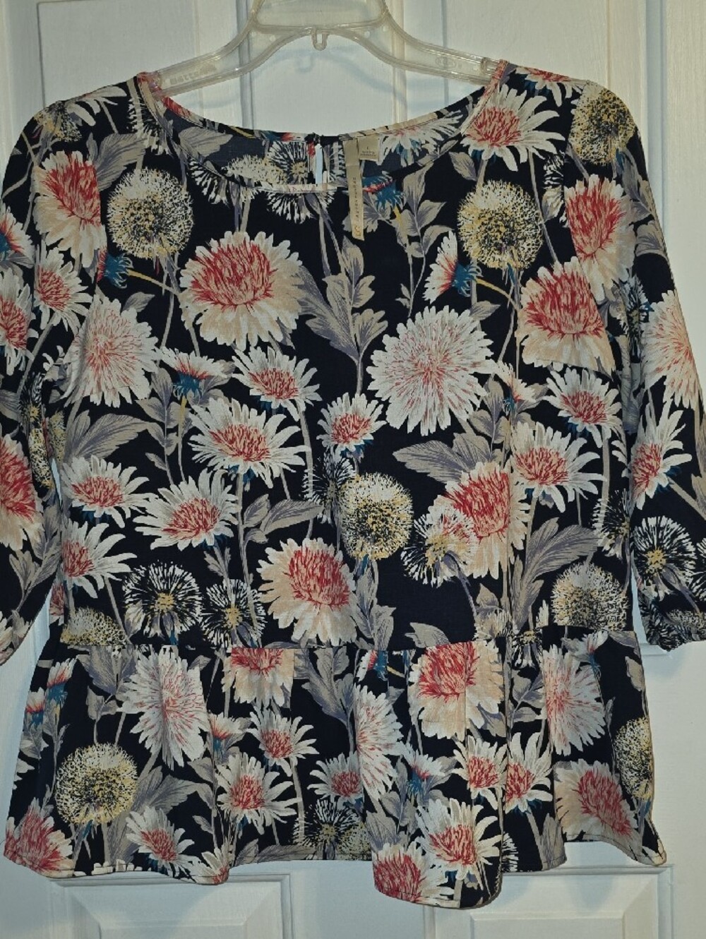 LC Lauren Conrad Navy Floral Peplum Top with Cream & Coral Blooms T067 - Picture 4 of 10